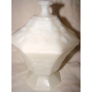 Vintage White Anchor Hocking Milk Glass Grape Leaf Vine Candy Dish W/Lid MINT!!!